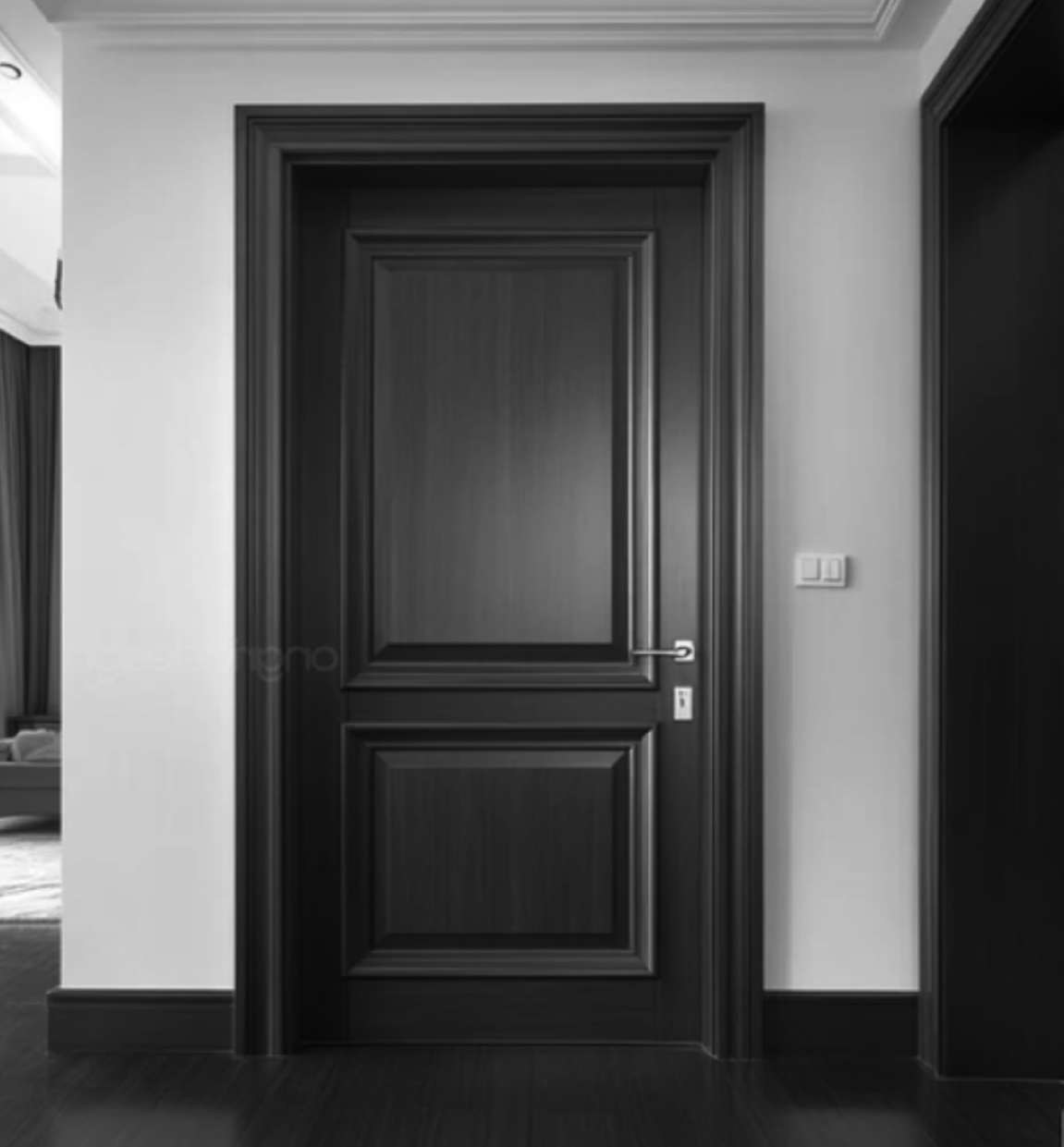 Solid wood door interior finishing